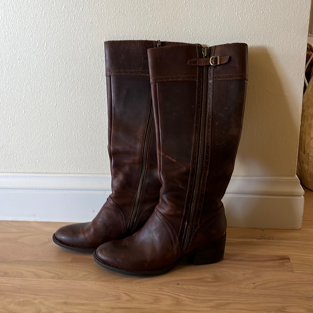 Brand new Born Boots